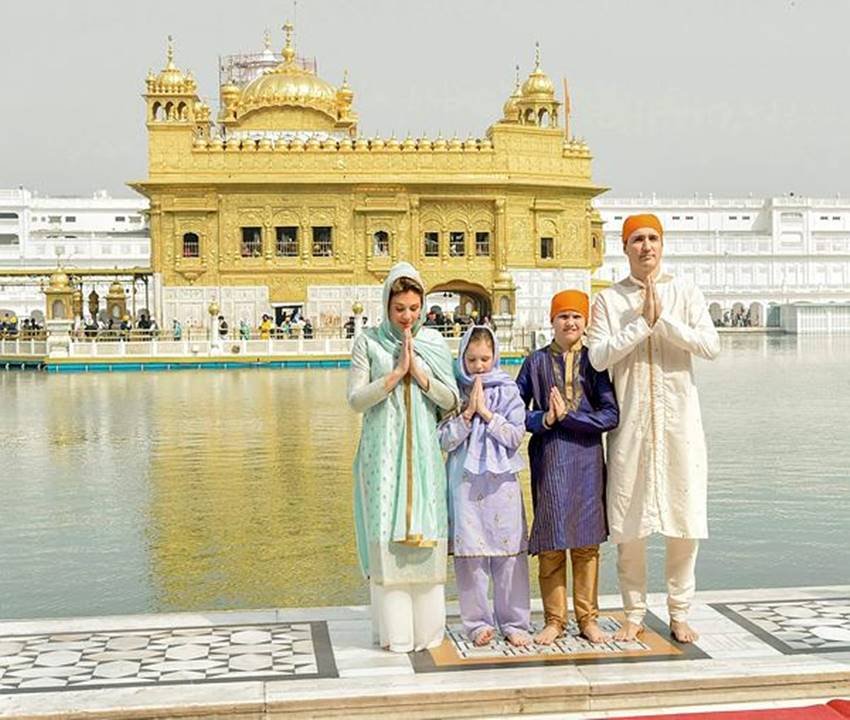 Justin Trudeau, Justin Trudeau in india, Justin Trudeau in Golden Temple, Golden Temple pics, Canada Prime Minister Justin Trudeau, Trudeau Visits Golden Temple, Family Members, Family Members of Justin Trudeau, Justin Trudeau Golden Temple pics, photo gallery