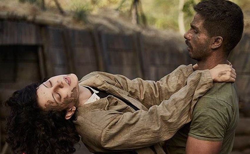 Kangana Ranaut, Kangana Ranaut Bold Scenes, Kangana Ranaut Bold Pictures, Kangana Ranaut Hot Pics, Kangana Ranaut Movies, Kangana Ranaut Topless, Kangana Ranaut Emraan Hashmi
