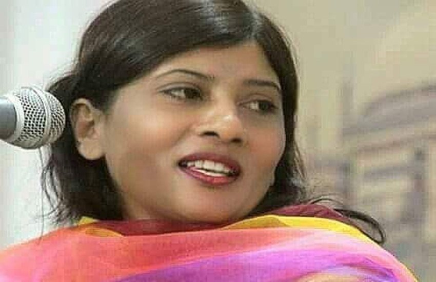कृष्णा कुमारी हो सकती हैं पाकिस्तान की पहली हिंदू सीनेटर (फोटो सोर्स- ट्विटर/@omar_quraishi)
