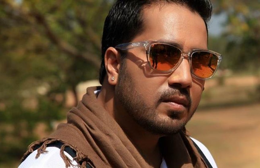 Mika Singh, Mika Singh Fans, Mika Singh Announcement, Mika Singh Movies, Mika Singh Songs, Mika Singh Updates, Mika Singh Pictures