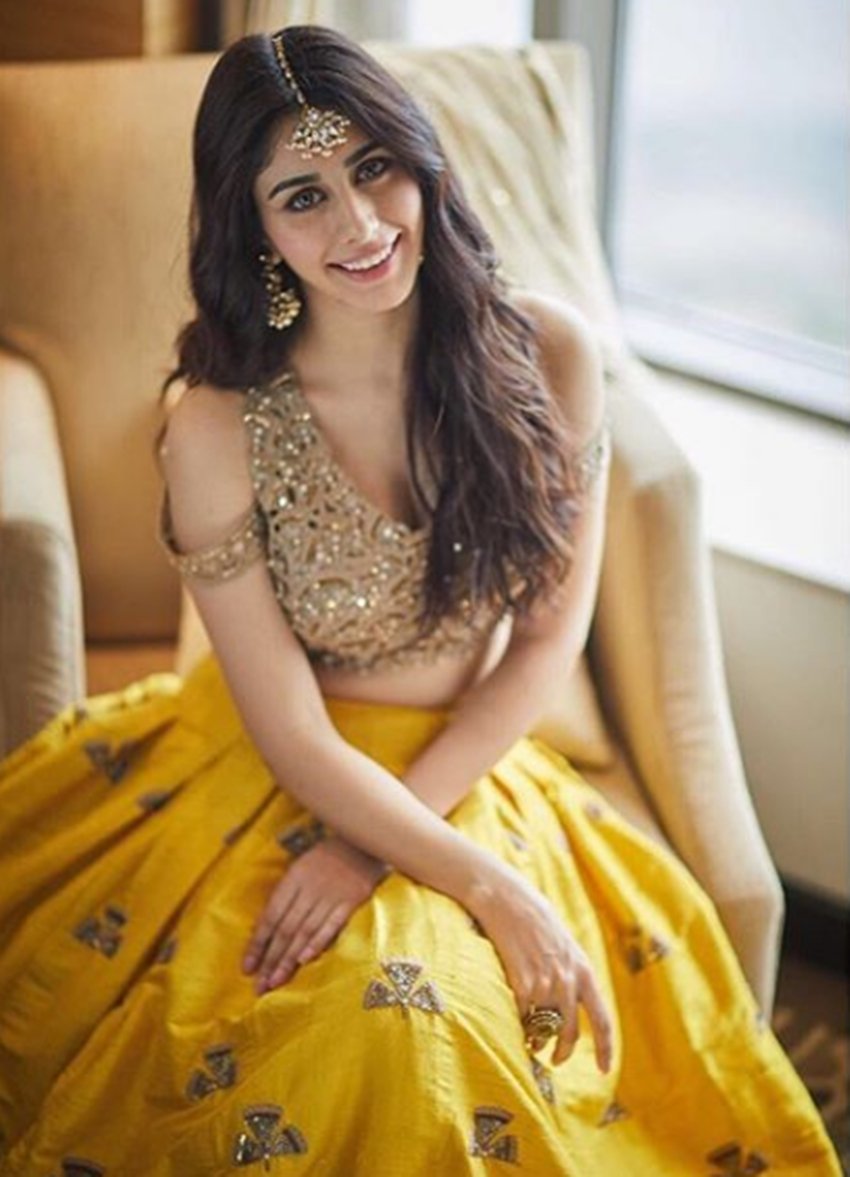 Warina Hussain, Warina Hussain Pictures, Warina Hussain Salman Khan, Salman Khan Girlfriend, Warina Hussain Ladki, Ladki Mil Gayi, Warina Hussain Hot Pictures, Warina Hussain Images