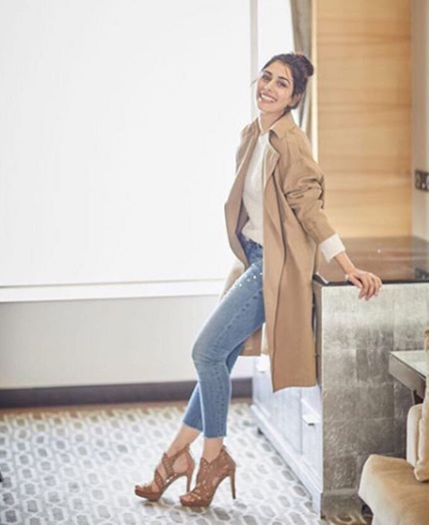 Warina Hussain, Warina Hussain Pictures, Warina Hussain Salman Khan, Salman Khan Girlfriend, Warina Hussain Ladki, Ladki Mil Gayi, Warina Hussain Hot Pictures, Warina Hussain Images