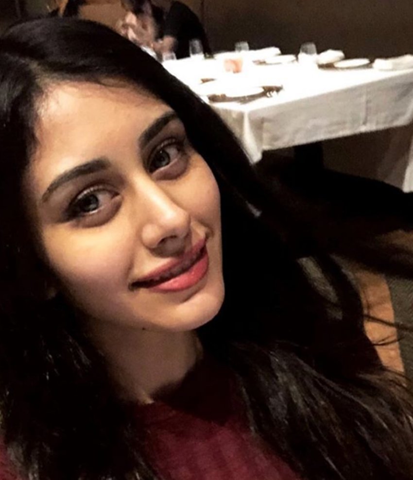 Warina Hussain, Warina Hussain Pictures, Warina Hussain Salman Khan, Salman Khan Girlfriend, Warina Hussain Ladki, Ladki Mil Gayi, Warina Hussain Hot Pictures, Warina Hussain Images