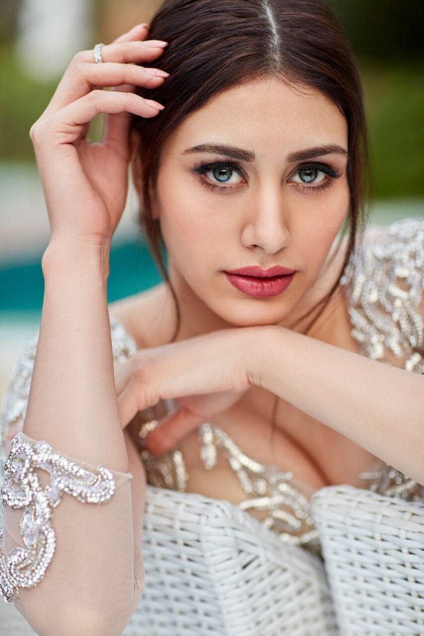 Warina Hussain, Warina Hussain Pictures, Warina Hussain Salman Khan, Salman Khan Girlfriend, Warina Hussain Ladki, Ladki Mil Gayi, Warina Hussain Hot Pictures, Warina Hussain Images