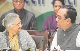 Sheila Dikshit and Ajay Maken