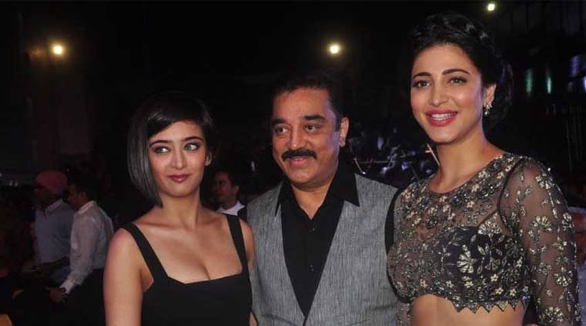 Bollywood Sisters, beautiful sisters, Malaika Arora, Amrita Arora, Alia and Shaheen Bhatt, Kareena and Karisma Kapoor, Sonam and Rhea Kapoor, Shruti Haasan and sister Akshara Haasan, Katrina Kaif, Isabelle Kaif, sisters in bollywood, photo gallery