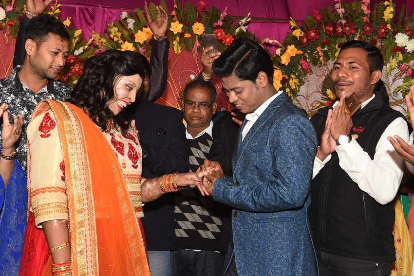 Pramodini aka Rani, a victim of acid attack, got a unique gift on Valentine's Day, Bollywood News, Bollywood News in Hindi, News in Hindi, Entertenment news in Hindi, crime news, naitonal news, international news, trending news, twitter news, Viral story in Hindi, Latest news in Hindi, Jansatta