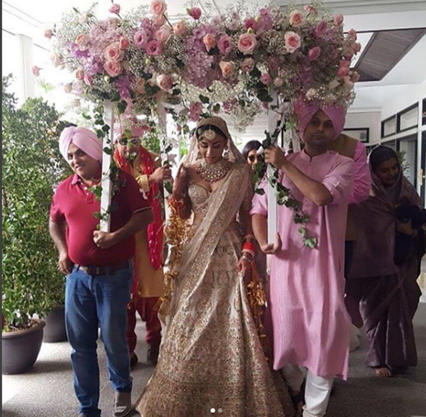 Sabyasachi birthday special, Sabyasachi Saree, Sabyasachi Lehenga, Holi special party, holi fashion tips, sabyasachi mukherjee, sabyasachi spring summer collection