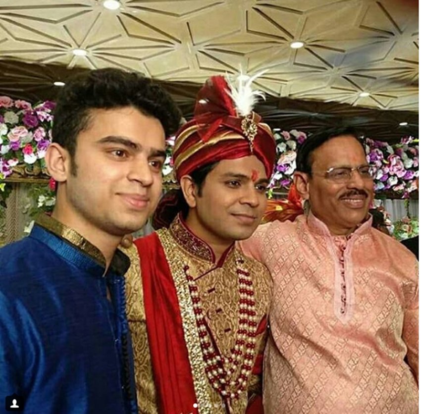 singer Ankit Tiwari, ankit tiwari wedding, ankit tiwari wedding photos, ankit tiwari engagement, ankit tiwari party dance video, bollywood news, entertainment news