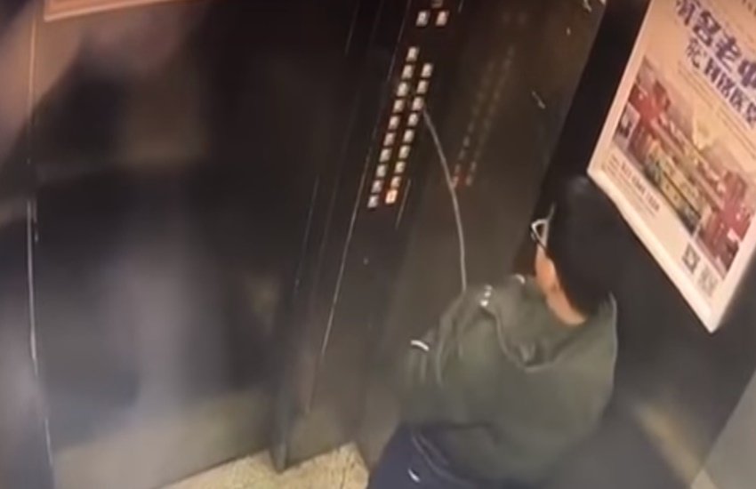 इतना ही नहीं बच्चा भी अपनी गलती नहीं स्वीकार कर रहा है। (Photo Source: Video Grab)
