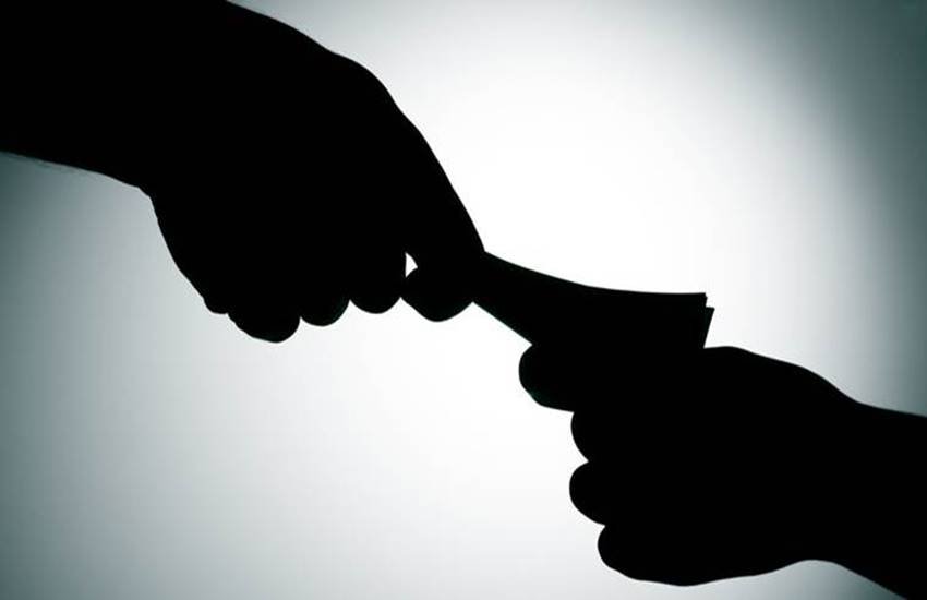 Chhatarpur police, Chhatarpur news, Latest Chhatarpur News, Chhatarpur Police bribe, madhya pradesh, madhya pradesh news, Hindi news, Jansatta