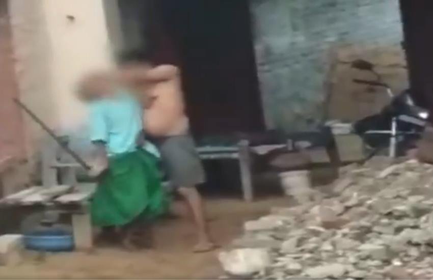 वायरल हो रहे वीडियो का स्क्रीनशॉट (फोटो सोर्स - ट्विटर)