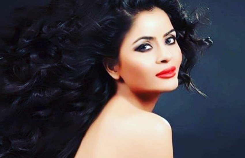 Gehana Vasisth, Gehana Vasisth Controversy, Gehana Vasisth Hina Khan, Gehana Vasisth Arshi Khan, Arshie Khan, Bigg Boss 11, Gehana Vasisth and Bigg Boss 11