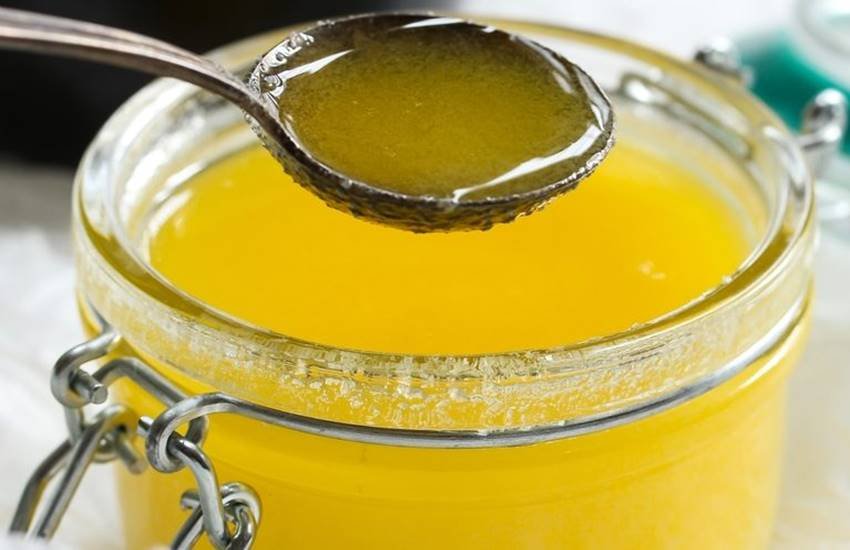 ghee nutrition, ghee nutrition in hindi, ghee beauty benefits in hindi, ghee beauty tips in hindi, ghee for hair in hindi, ghee for skin in hindi, ghee for face in hindi, ghee for lips in hindi, beauty tips in hindi, lifestyle news in hindi, skin care tips in hindi, jansatta