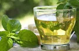 green tea, green tea in hindi, side effects of green tea in hindi, harms of green tea in hindi, health problems due to green tea, excessive intake of green tea, problems with excessive intake of green tea, green tea make you sick, lifestyle news in hindi, health news in hindi, jansatta