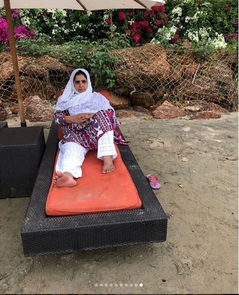 hina khan, bigg boss 11 hina khan, bigg boss, hina khan photos, hina khan vacation photos, hina khan rocky jaiswal, hina khan rocky jaiswal photos, hina khan marriage, hina khan news" />