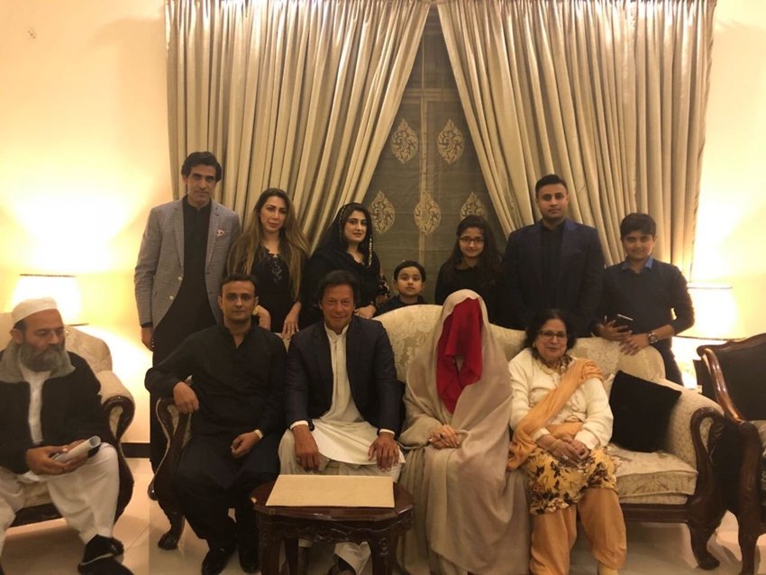 Pakistani Leader, Imran Khan, Imran Khan Marriage, Imran Khan third marriage, PTI, Ex cricketer Imran khan marriage, imran khan third marriage, Imran Khan, Imran Khan&, ex-wife Reham Khan, Reham Khan Leaves Pakistan, Pakistan Reham Khan, Ex-Anchor Reham Khan, Pakistan News, Latest Pakistan News,