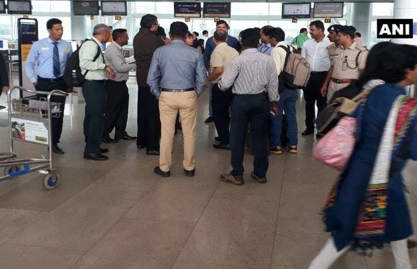कार्ति चिदंबरम को चेन्नई हवाई अड्डे पर ही सीबीआई ने गिरफ्तार कर लिया।