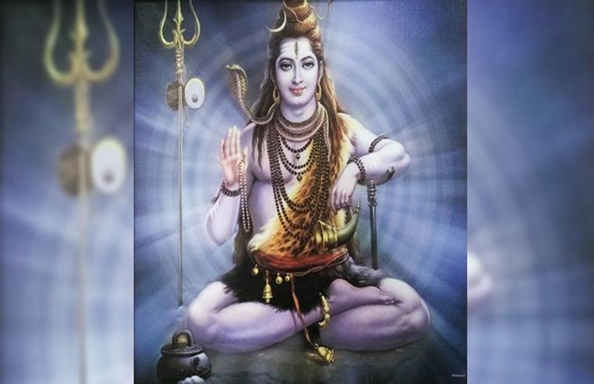 maha shivratri, maha shivratri 2018, shivratri, shivratri 2018, shivratri aarti, shivratri aarti in hindi, mahashivratri, mahashivratri 2018, shivratri aarti mp3, lord shiva aarti, lord shiva aarti in hindi, lord shiva songs, lord shiva bhajan, maha shivratri aarti