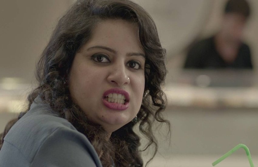 comedian mallika dua, askhay kumar, padman, twikle khanna, instagran, padman challenge, vinod dua, bollywood news