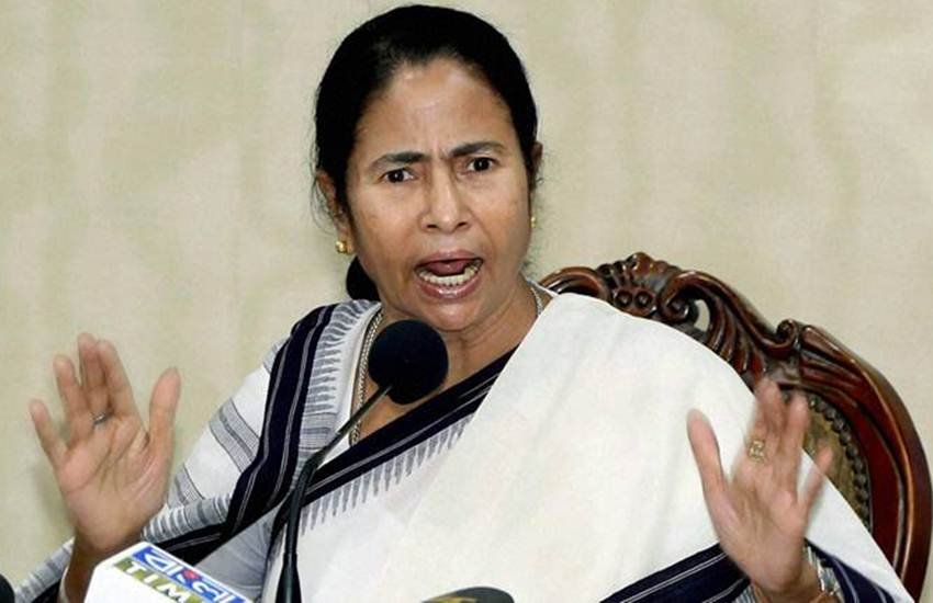 mamata banerjee, mamata banerjee news in hindi, west bengal cm mamata banerjee news in hindi, mamata banerjee says about pnb scam, mamata banerjee demands complete probe of onb scam, pnb scam, complete probe, probe, nirav modi, narendra modi, demonetisation, gst, jansatta