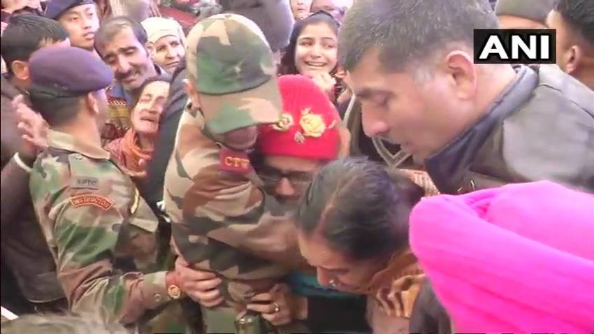 Sunjwan Army Camp, Subedar Madan Lal Choudhary, Lt Gen YVK Mohan, Mohan Paid Tribute, Tribute to Soldier, Army Camp attack, visuals from Jammu Cantt, Madan Lal Choudhary, Photo Gallery