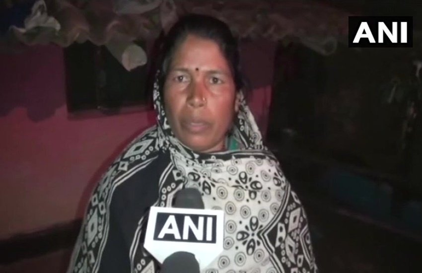 पीड़ित बच्ची की मां।