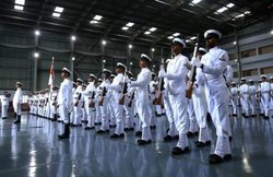भारतीय नौसेना में नौकरी के हैं इच्छुक तो यहां करें आवेदन, अधिकतम सैलरी 1,10,700 रुपये
