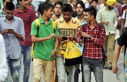 CBSE की NEET संबंधी अधिसूचना पर दिल्ली हाईकोर्ट की रोक