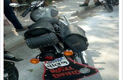 बुलेट पर रावण लिखवाकर टहल रहे हैं दारोगा जी! तस्वीर सोशल मीडिया पर वायरल