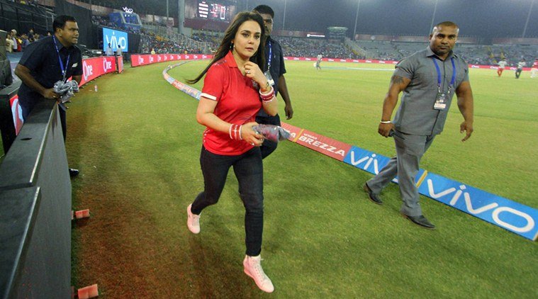 twinkle khanna, preity zinta ipl, shilpa shetty, sussanne khan, adhuna akhtar, madhuri ditix nene, bollywood actress business women, stars women, jansatta gallery