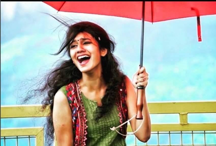priya Prakash Varrier, Priya Prakash, oru adaar love, Manikya Malaraya poovi, Manikya Malaraya poovi lyrics, Priya Prakash Varrier video, Priya Prakash video, priya Prakash FAMILY, priya Prakash boyfriend, priya Prakash photos, priya Prakash real life, priya Prakash house, priya Prakash education, priya Prakash latest photos
