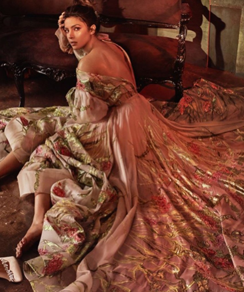 Priyanka Chopra, actress Priyanka Chopra, bollywood actress Priyanka Chopra, Priyanka Chopra photoshoot, Priyanka Chopra bold photoshoot, Priyanka Chopra bold look, Priyanka Chopra, cover shoot, cover star, Harper's Bazaar, Harper's Bazaar photoshoot, Harper's Bazaar Vietnam, Priyanka Chopra, Quantico 3, Quantico 3, entertainment, jansatta