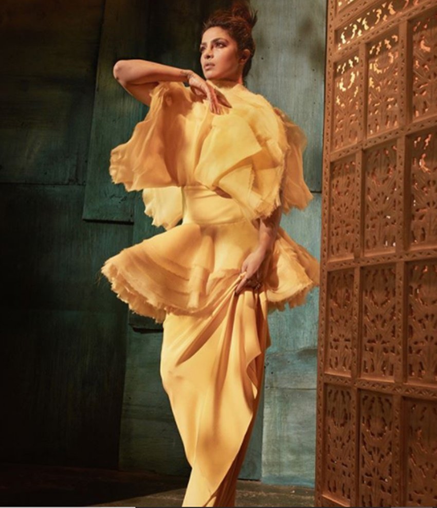 Priyanka Chopra, actress Priyanka Chopra, bollywood actress Priyanka Chopra, Priyanka Chopra photoshoot, Priyanka Chopra bold photoshoot, Priyanka Chopra bold look, Priyanka Chopra, cover shoot, cover star, Harper's Bazaar, Harper's Bazaar photoshoot, Harper's Bazaar Vietnam, Priyanka Chopra, Quantico 3, Quantico 3, entertainment, jansatta