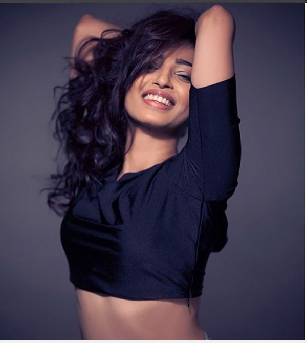 radhika apte, padman actress radhika apte, radhika apte latest photos, radhika apte mivies, radhika apte hot photos, radhika apte jansatta gallery, radhika apte upcoming movies