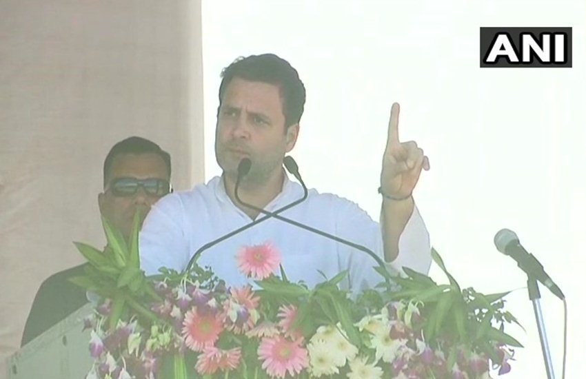कर्नाटक में सोमवार (26 फरवरी) को एक चुनावी रैली को संबोधित करते राहुल गांधी। (फोटो सोर्स: एएनआई)