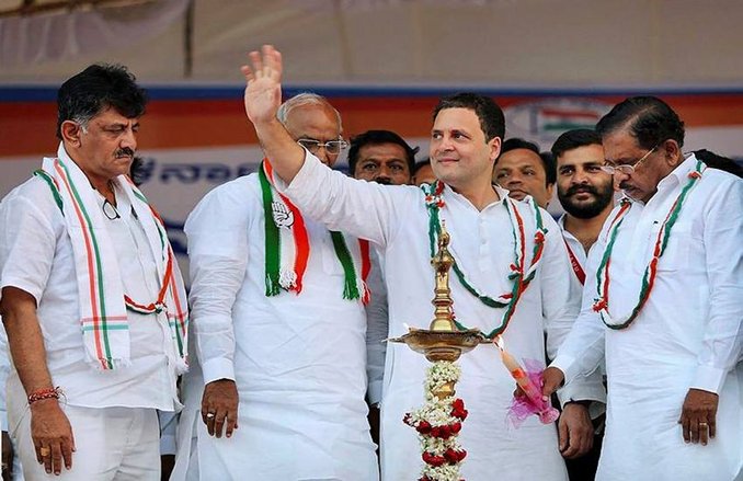 कर्नाटक की सड़कों पर राहुल गांधी ने दिखाई सादगी और मानवीयता, सुरक्षाकर्मियों ने रोका एम्बुलेंस तो दिलवाया रास्ता