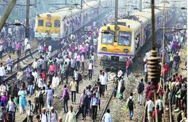 Rail Roko Protest, Rail Roko Protest in Kolkata, CPM Blames, Train Runs, Train Runs on protesters, Deliberately happens, railway, railway jobs, state news