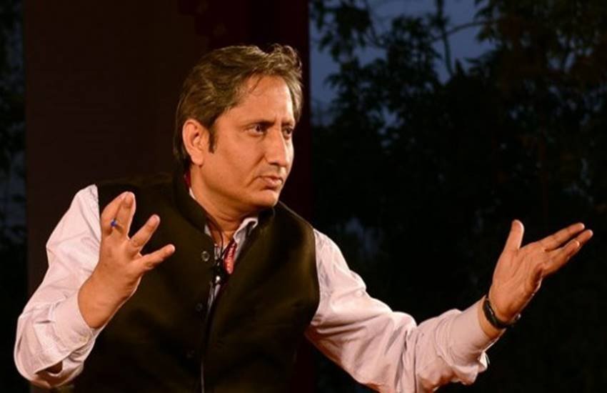 पत्रकार और एंकर रवीश कुमार की फाइल फोटो। (फोटो सोर्स- फेसबुक)