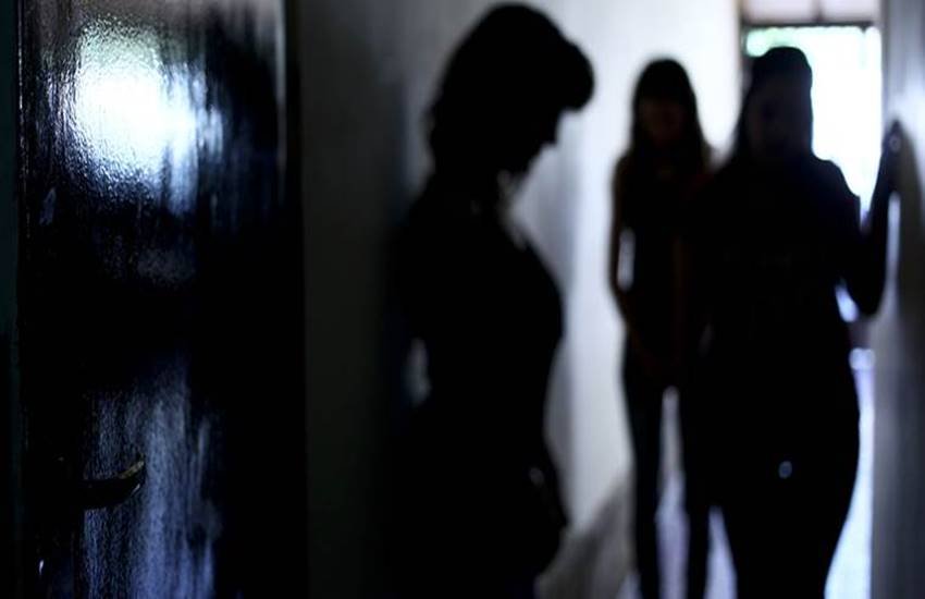 Sex Racket, Sex Racket in thane, Sex Racket in mumbai, Sex Racket news, Sex Racket in bollywood, Sex Racket in films, Make Up Artist, Make Up Artist arrested, Artist in Thane, crime news, state news