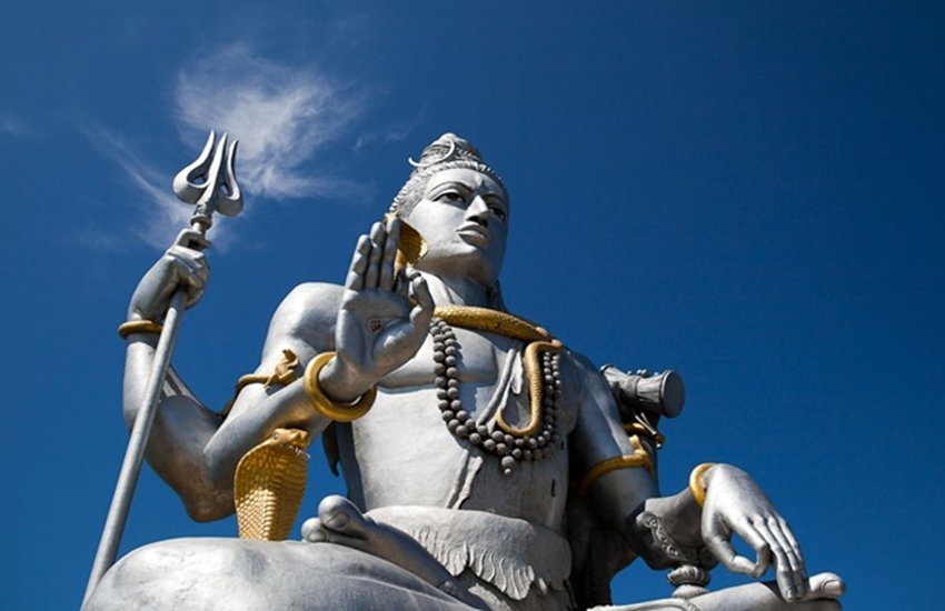 समिति बीते 24 साल से बाबा की शिव बारात का आयोजन काफी उत्साह, उमंग और धार्मिक माहौल में मना रही है।(Source: Wikimedia Commons)