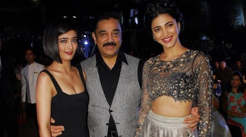 सारिका से कमल हासन की दो लड़कियां हैं, श्रुति हासन और अक्षरा हासन। कमल हासन और गौतमी ने दावा किया था कि वे शादी में यकीन नहीं करते, इसलिए 13 वर्षों तक लिव-इन रिलेशनशिप में रहे।