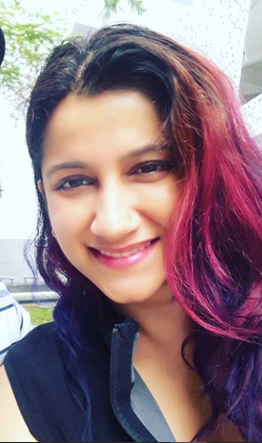 Smilie Suri, actress Smilie Suri, bollywood actress Smilie Suri, Smilie Suri photos, Smilie Suri pole dance, poll dance, Kalyug Actress Smilie Suri, Kalyug, Kalyug movie, Kalyug, Smilie Suri Depression, entertainment, jansatta