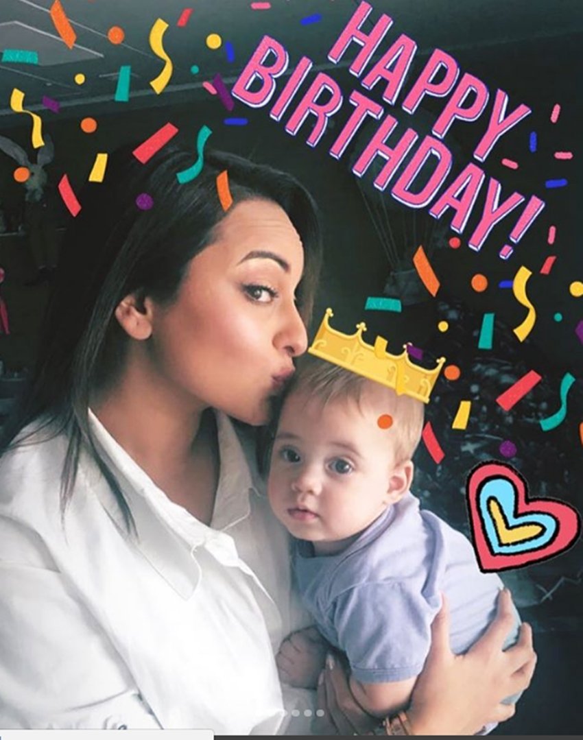 yash and roohi first birthday party, karan johar at yash and roohi party, karan johar children birthday party, first birthday party