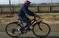मध्य प्रदेश: खंडवा एसपी ने सादे ड्रेस में साइकिल से पहुंच थाने का किया निरीक्षण