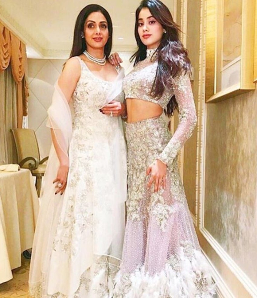 sridevi, sridevi died, sridevi death, Shree Devi Funeral, Shri Devi Funeral, Shree Devi Funeral Video, Shree Devi Death, Shree Devi, Shri Devi, Shri Devi News, sridevi news, sridevi latest news, sridevi died news, sridevi death news in hindi, sridevi funeral, sridevi death news in hindi, sridevi actress, actress sridevi, sridevi latest news, sridevi passes away, janhavi kapoor, sridevi bondin with jahnavi kapoor, khushi kapoor, boney kapoor, entertainment