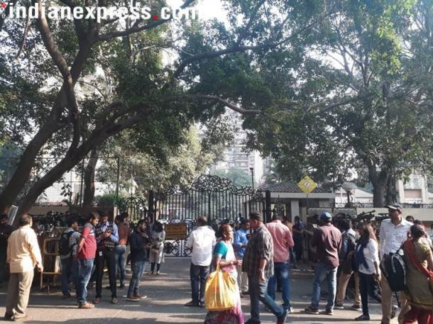"sridevi, sridevi funeral photos, sridevi dead, sridevi condolences, sridevi funeral, sridevi last rights photos, khushi kapoor, sridevi death, anil kapoor, arjun kapoor, sonam kapoor, karan johar