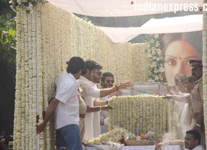 sridevi, sridevi kapoor, sridevi kapoor funeral, sridevi funeral video, sridevi funeral photos, shree devi funeral photos, shree devi, shree devi funeral, shree devi kapoor, shri devi, shri devi funeral, shri devi latest news, shree devi funeral video, sridevi funeral, sridevi funeral video, sridevi funeral news, shree devi death news, shree devi news, sridevi death news, sridevi death, sridevi news, sridevi news in hindi