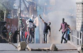 Jammu Kashmir, Jammu Kashmir news, Kashmiri policeman, Stone pleters, Shweta singh, Kashmir, militants, Hurriyat, bjp, Mehbboa mufti, hindi news, News in Hindi, Jansatta