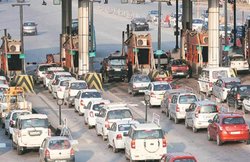 राजस्थान: टोल बूथ कर्मचारियों ने सेना के लेफ्टिनेंट को पीटा, सीसीटीवी में दर्ज हुई घटना